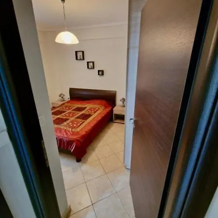 Calliope Apartment *